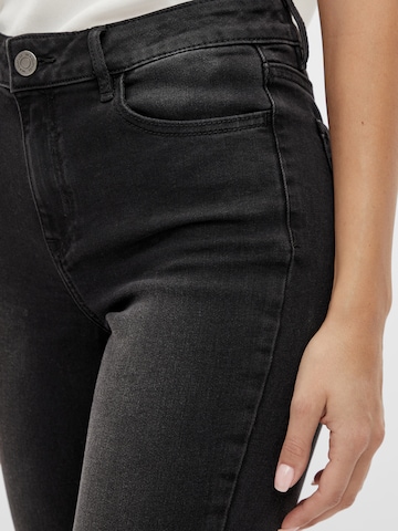 VILA Skinny Jeans in Black