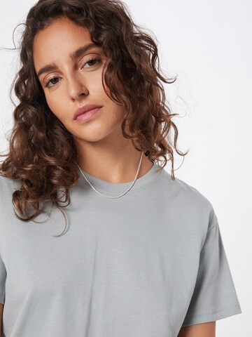 WEEKDAY T-Shirt 'Alanis' in Grau