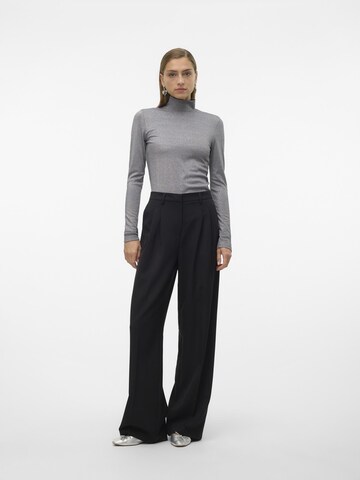 VERO MODA Pullover i grå