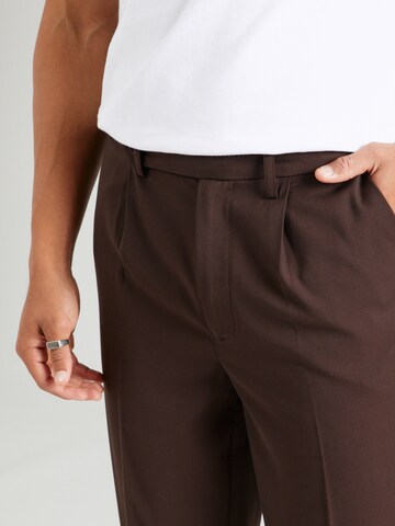 regular Pantaloni con piega frontale 'Luke ' di Guido Maria Kretschmer Men in marrone