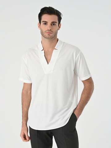 Antioch Regular fit Button Up Shirt in White: front