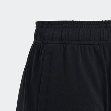 Regular Pantalon 'Essentials Big Logo ' ADIDAS SPORTSWEAR en noir