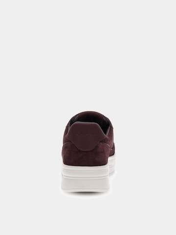 GUESS Sneaker 'Winno' in Rot