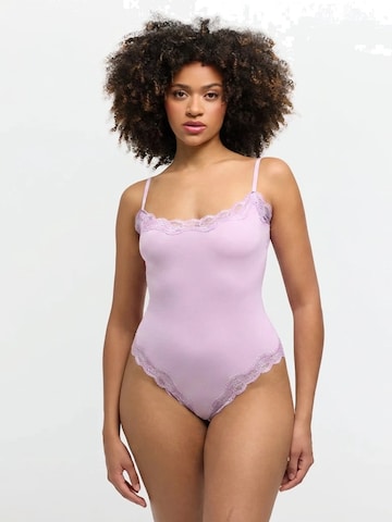 Body 'Bodysuit String mit Lace' cfab en violet