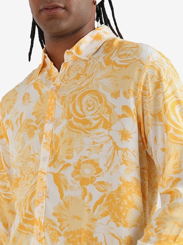 Campus Sutra Regular fit Button Up Shirt ' Brayden ' in Yellow