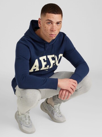 AÉROPOSTALE Sweatshirt i blå