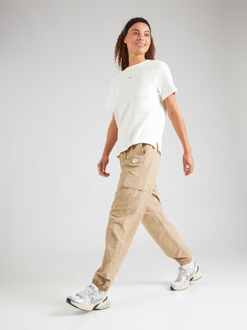 Tricou de la Nike Sportswear pe alb