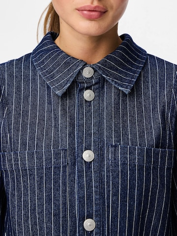 PIECES Bluse 'PCROSE' i blå