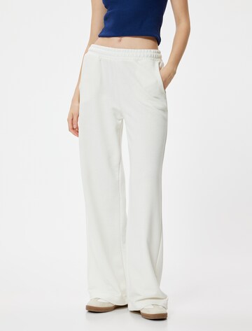 Koton Loosefit Broek in Wit: voorkant