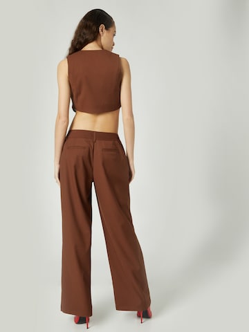 Wide leg Pantaloni cu dungă 'Dion' de la Bella x ABOUT YOU pe maro