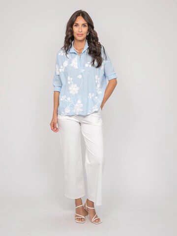 Dona Lisa Blouse 'Blouse manches longues broderie OPEYA' in Blauw