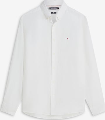 TOMMY HILFIGER Button Up Shirt in White: front