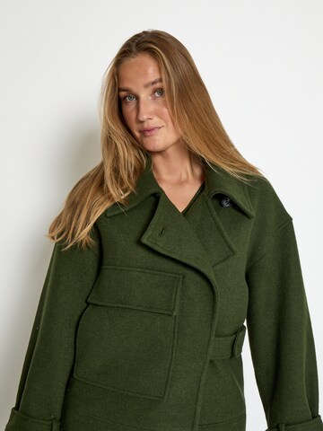 minus - Chaqueta de entretiempo 'Channie' en verde