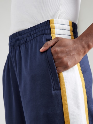 Regular Pantalon Abercrombie & Fitch en bleu