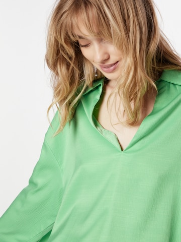 SISTERS POINT - Blusa 'VISOLA' en verde