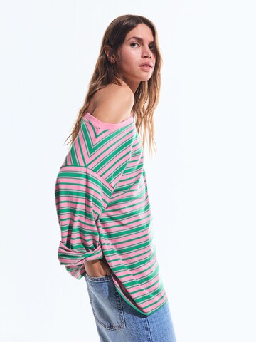 Bershka Shirt in Pink