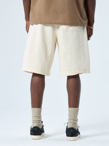 Loosefit Pantaloni 'Harker Heights' di VAMOS CLO in bianco