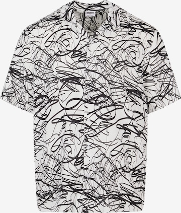 Urban Classics - Camisa em branco: frente