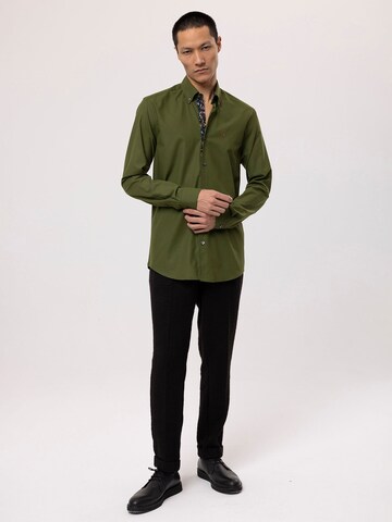 By Diess Collection - Ajuste regular Camisa en verde