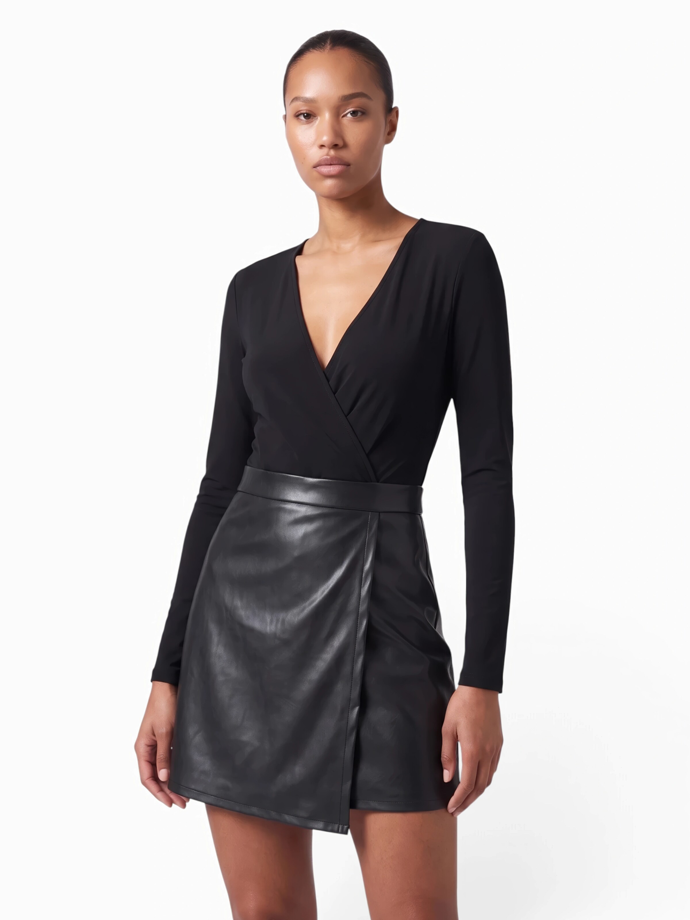 ABOUT YOU - Vestido 'Nicola' en negro: frente