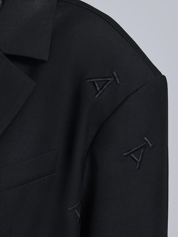 AEMMI - Blazer en negro