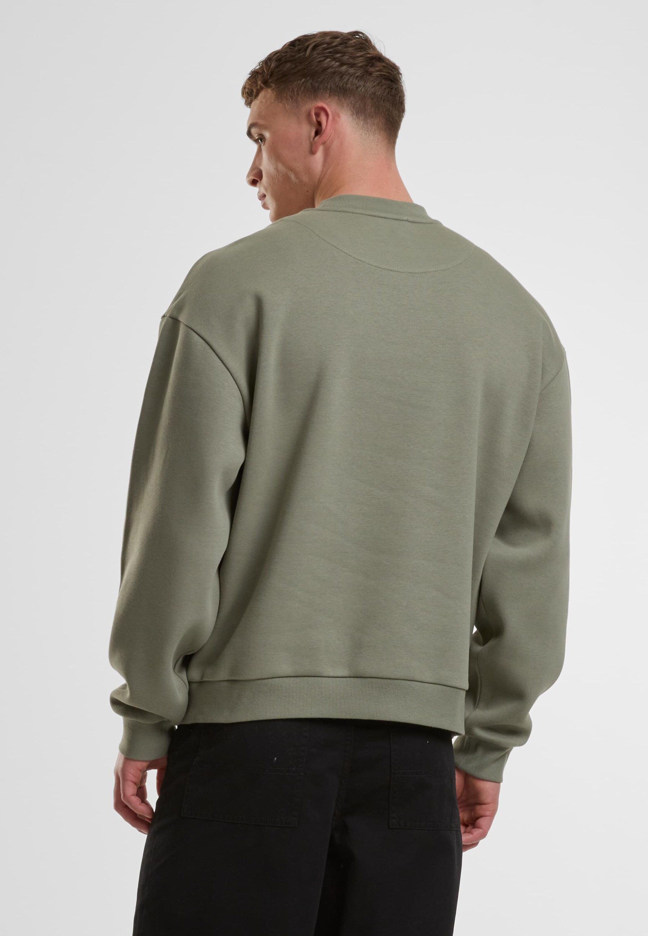 Urban Classics Sweatshirt in Green