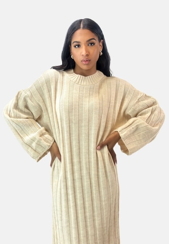 Elara Knitted dress in Beige