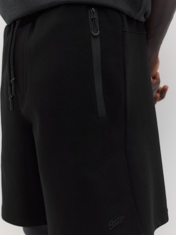 Pull&Bearregular Hlače 'STWD' - crna boja