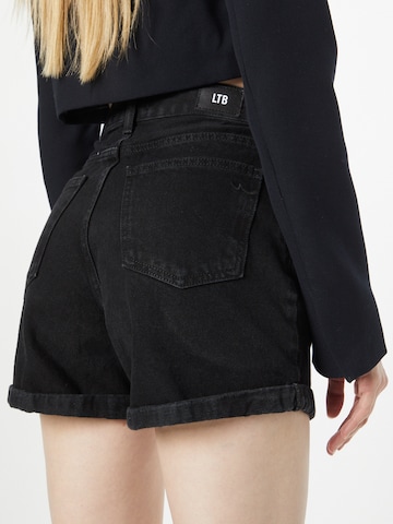 LTB Regular Shorts 'Belinda' in Schwarz