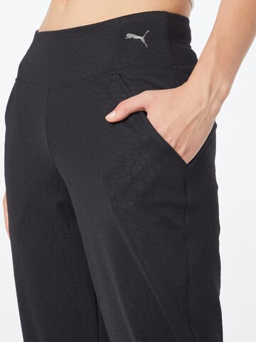 PUMA Tapered Workout Pants in Black