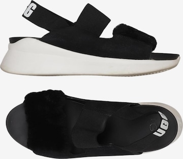 UGG Sandalen 41 in Schwarz: Vorderseite