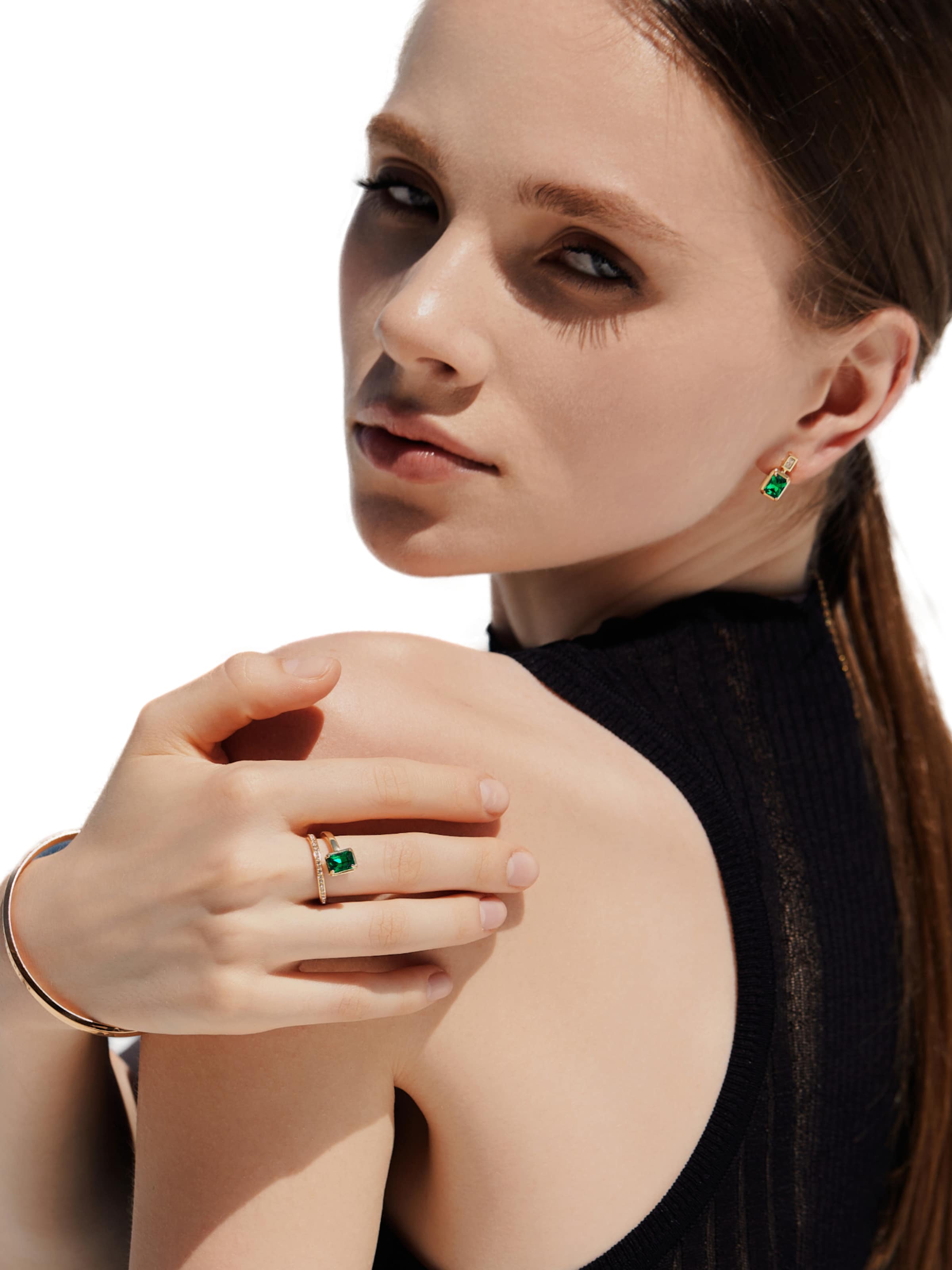 Anello 'Vladimir' di Victoria Hyde in verde