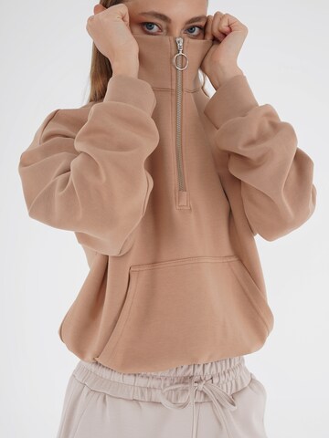 FRESHLIONS Sweatshirt in Beige