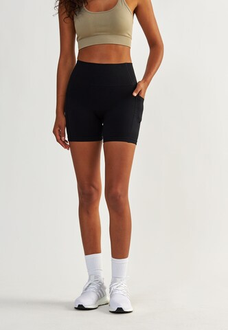 BeShaped Regular Sports trousers 'Lift me up' in Black: front