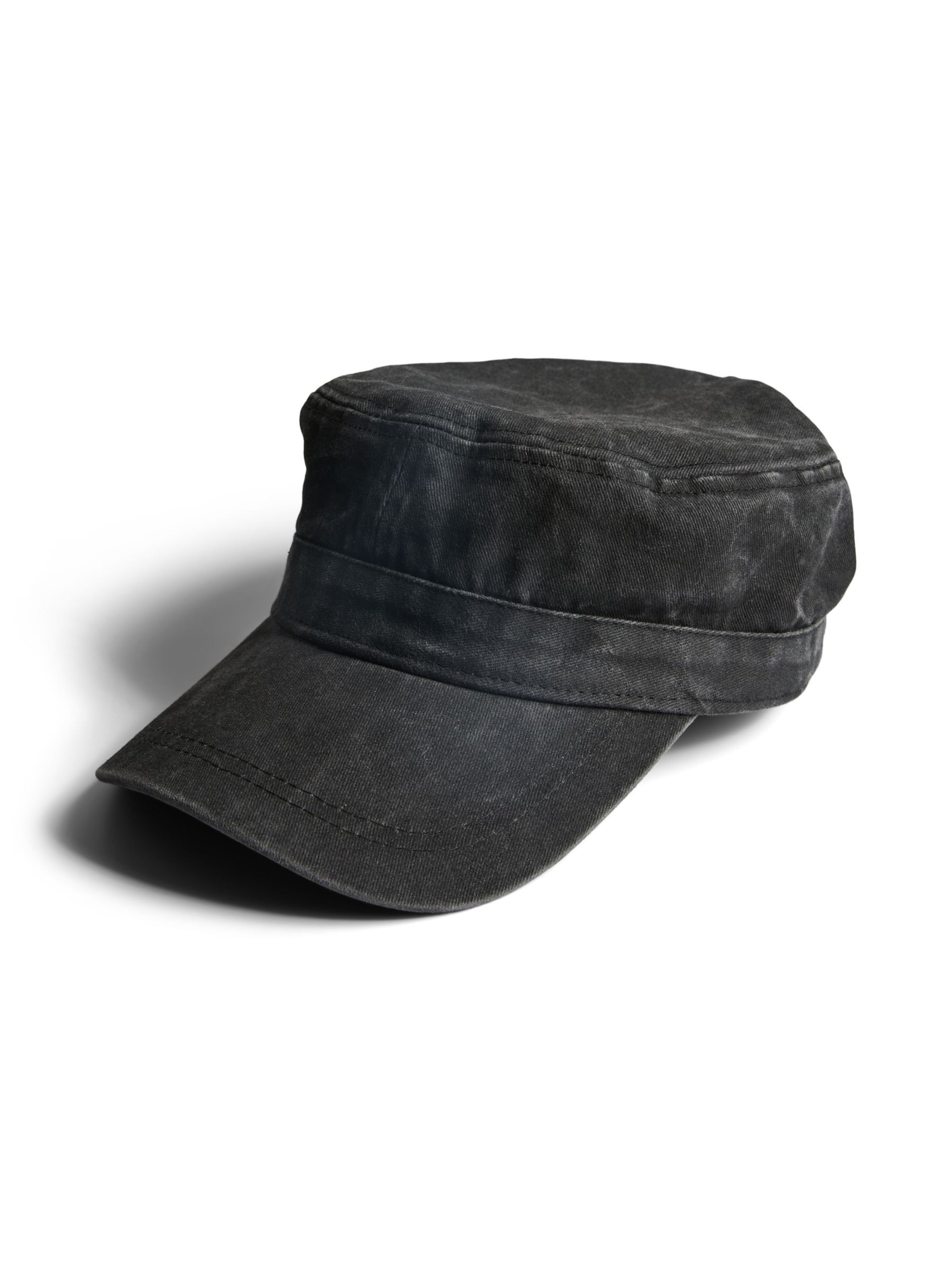 PIECES - Gorra 'PCOlga' en negro: frente