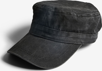 PIECES - Gorra 'PCOlga' en negro: frente
