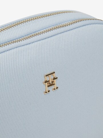 TOMMY HILFIGER Umhängetasche in Blau