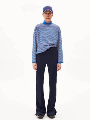 ARMEDANGELS Flared Pleated Pants 'LEYLAARI SLIT HEM' in Blue