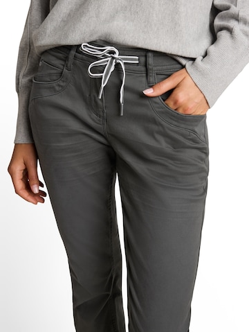 TOM TAILOR - Slimfit Pantalón en verde