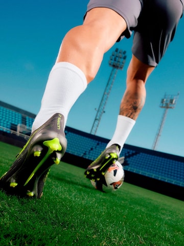 Scarpa da calcio 'Puma Ultra 5 Ultimate Fg' di PUMA in grigio