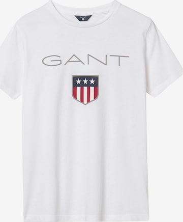 Tricou de la GANT pe alb: față