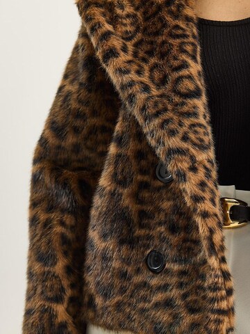 Cappotto invernale di Bianco Lucci in marrone