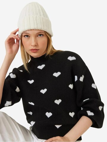 Bianco Lucci Sweater in Black
