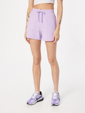 Champion Authentic Athletic Apparel Regular Shorts in Lila: predná strana