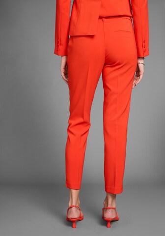 HECHTER PARIS Slim fit Pants in Red