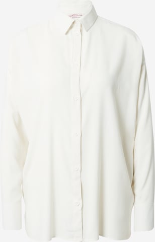 Eight2Nine Blouse in White: front