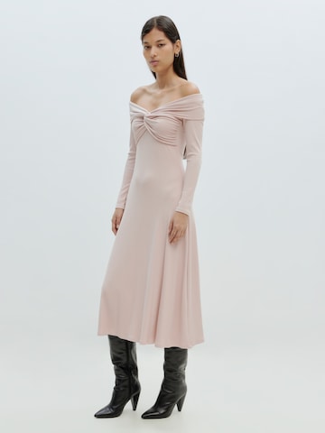 EDITED Sukienka 'Eriko' w kolorze różowy: przód