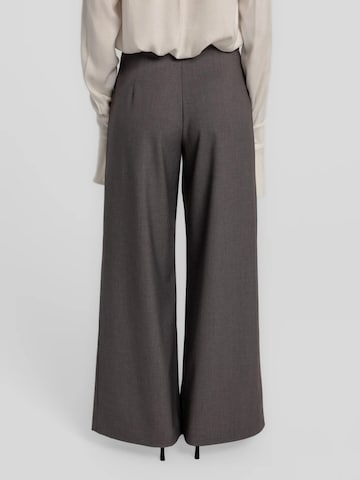 mandragora Regular Trousers 'Estra' in Grey