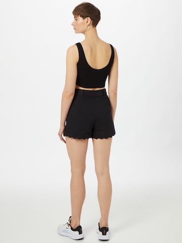 GLAMOROUS Regular Shorts in Schwarz