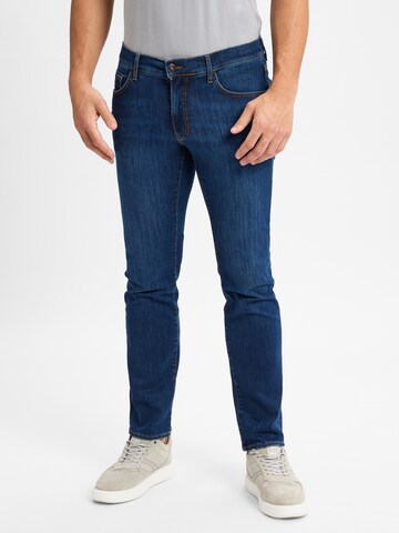 BRAX Regular Jeans 'Chuck' in Blue: front